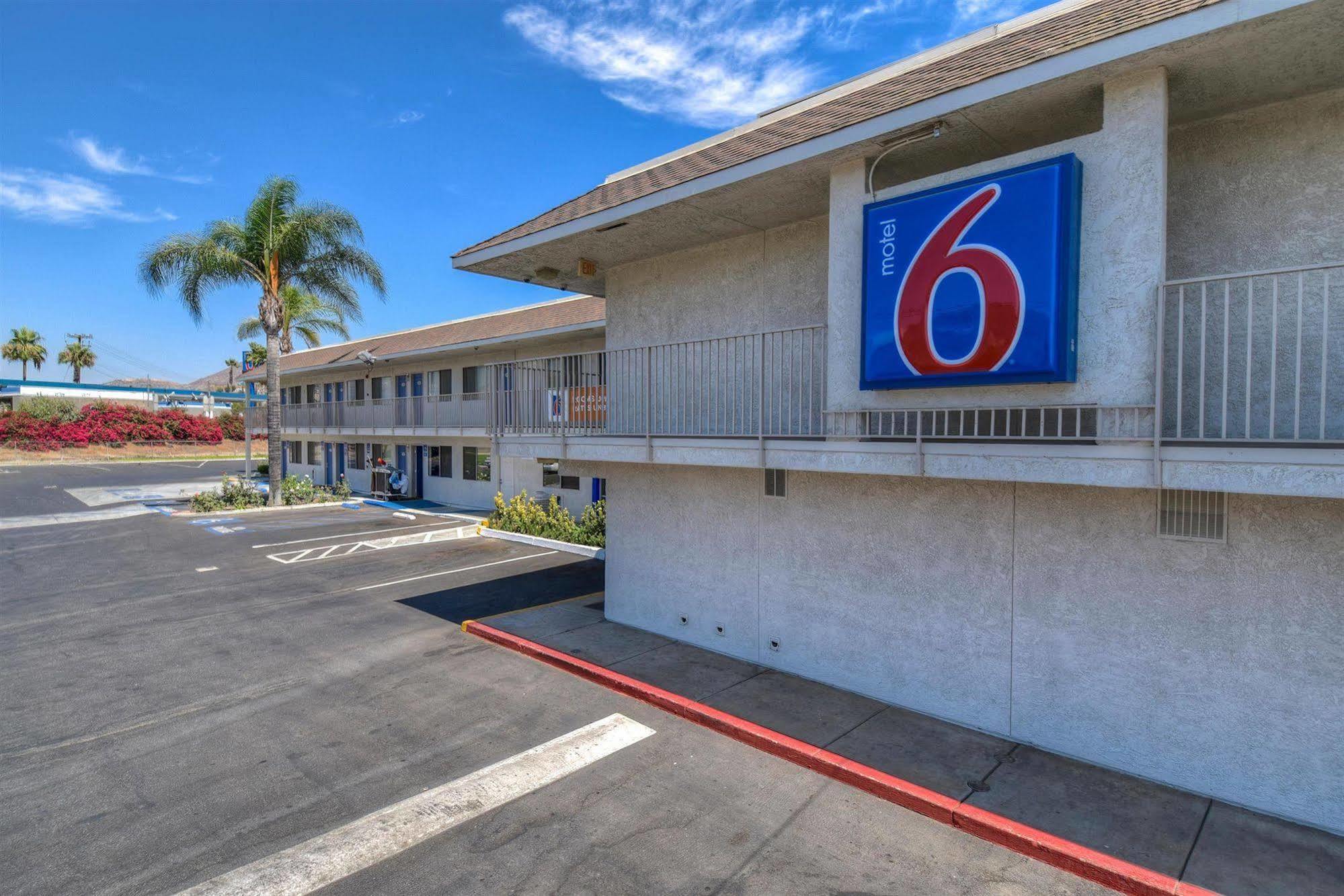 Motel 6-Jurupa Valley, Ca - Riverside West Экстерьер фото