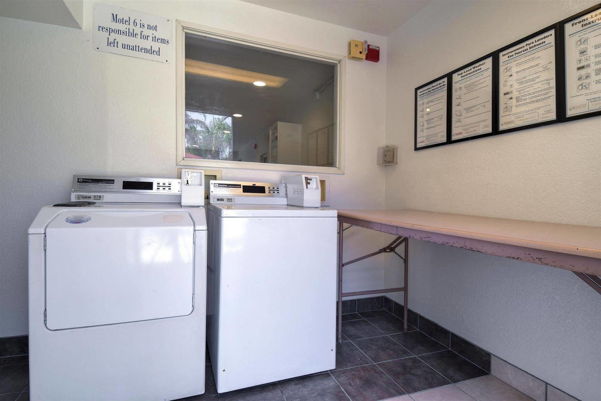 Motel 6-Jurupa Valley, Ca - Riverside West Экстерьер фото