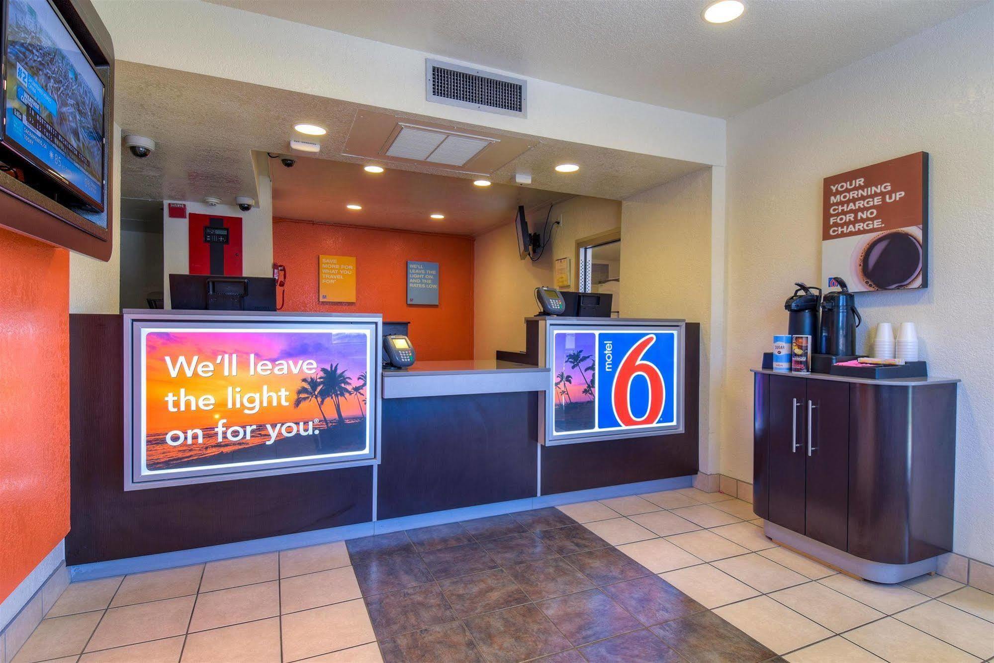 Motel 6-Jurupa Valley, Ca - Riverside West Экстерьер фото